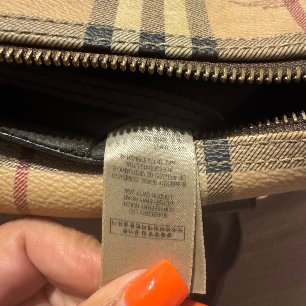 Burberry Handbag - Picture 6 of 7